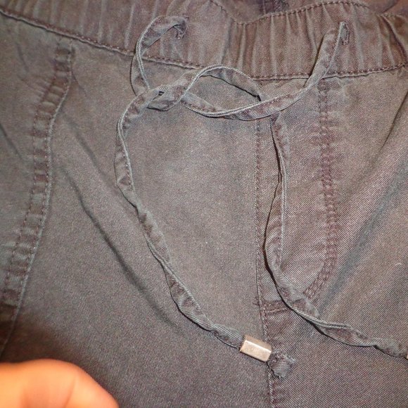 GAP Drawcord Waist Cropped Pants S Black Elastic Waist/Cuffs Pockets - Picture 11 of 14